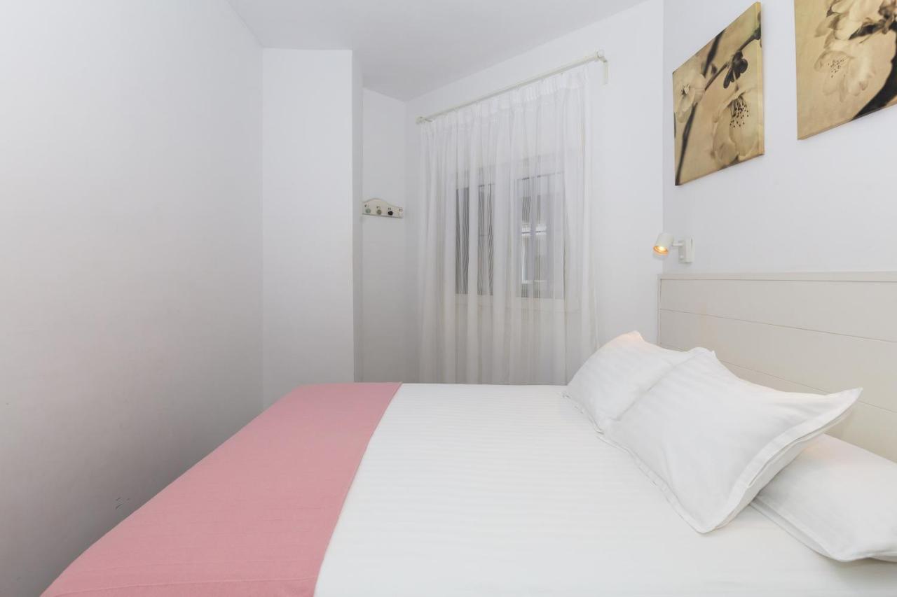 Lovely Seaview Apartment 贝纳尔马德纳 外观 照片